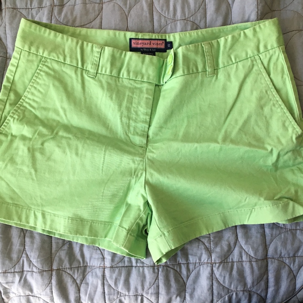 Vineyard Vines | green women's Every Day shorts
